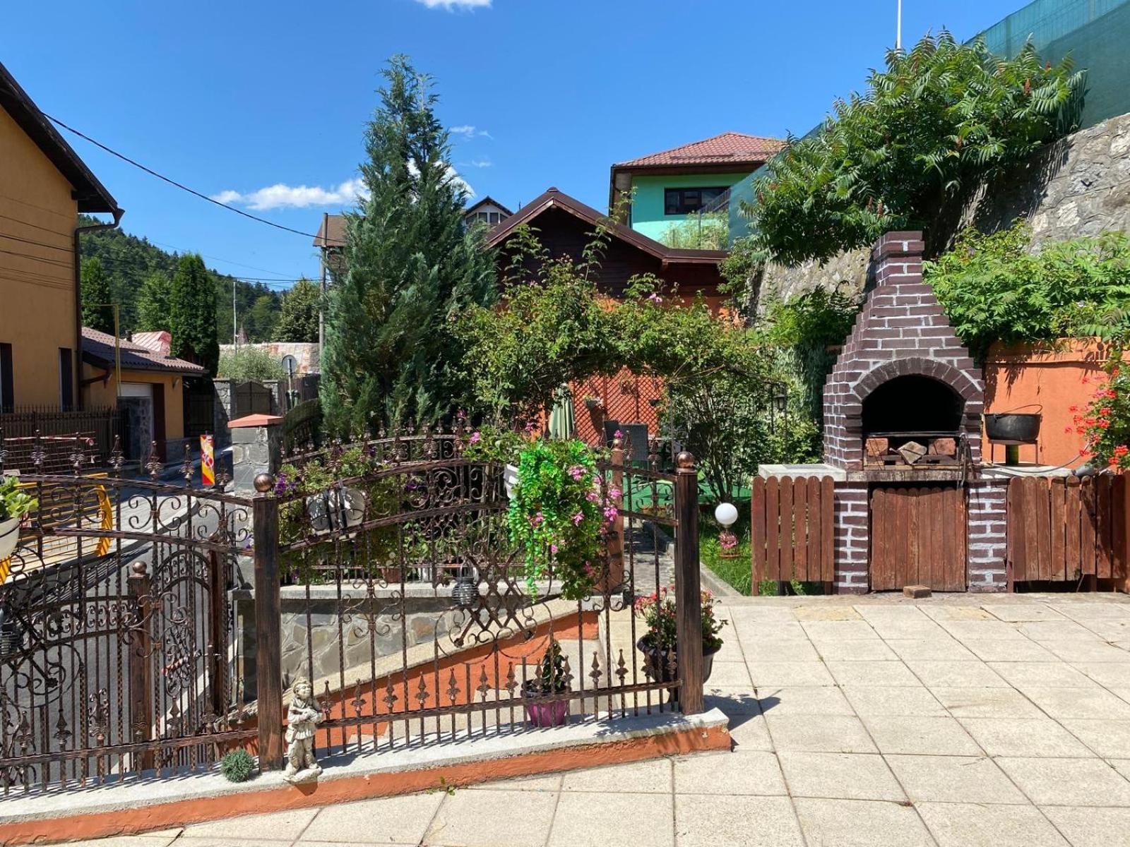 Casa Inna Pensiune *